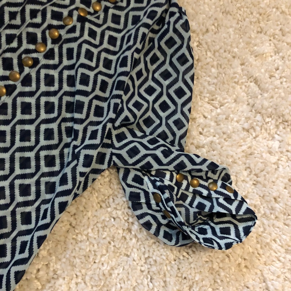 Top - Picture 3 of 3